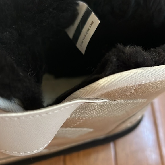 UGG Big Kids Neumel Platform Leather boots - Picture 5 of 14